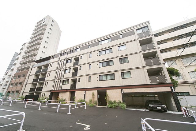 新宿区若松町１０丁目 【賃貸居住】マンション