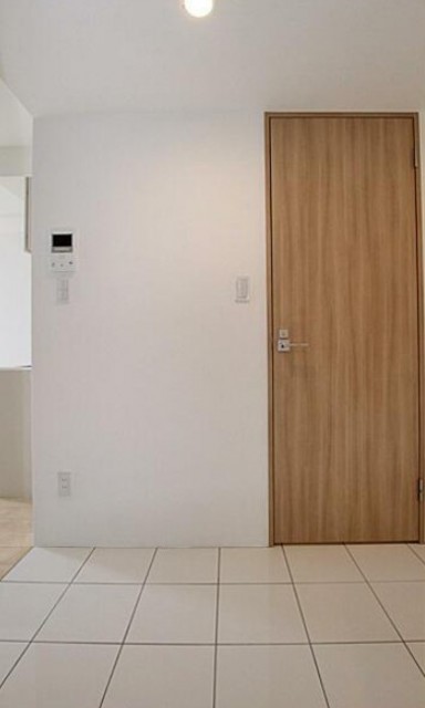 ※同仕様写真含む(玄関)