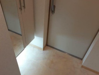 (玄関)
