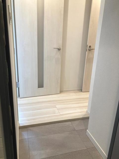 ※同仕様写真含む(玄関)