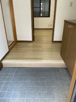 (玄関)