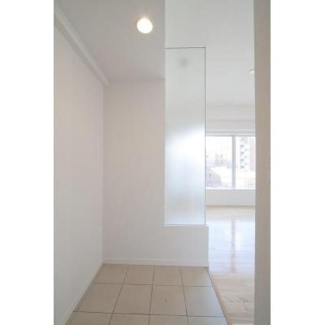 ※写真は同タイプ住戸です。(玄関)