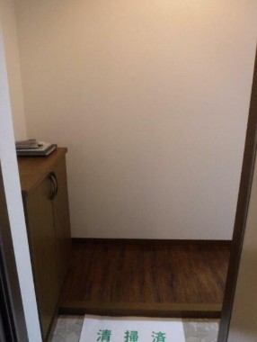 (玄関)