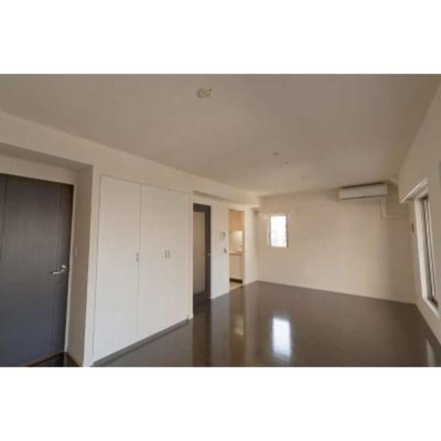 ※写真は同タイプ住戸です。(居間)