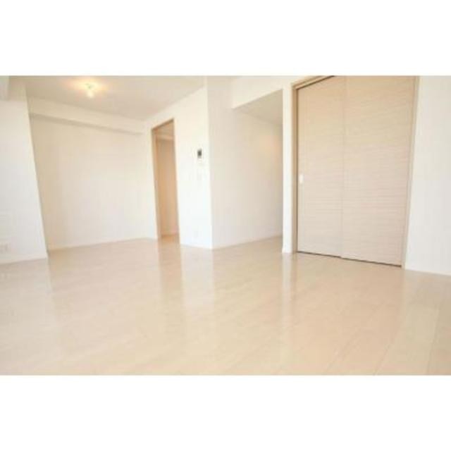 ※写真は同タイプ住戸です。(居間)