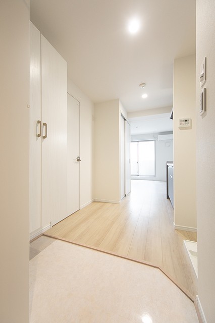 ※写真は同タイプ住戸です。(玄関)