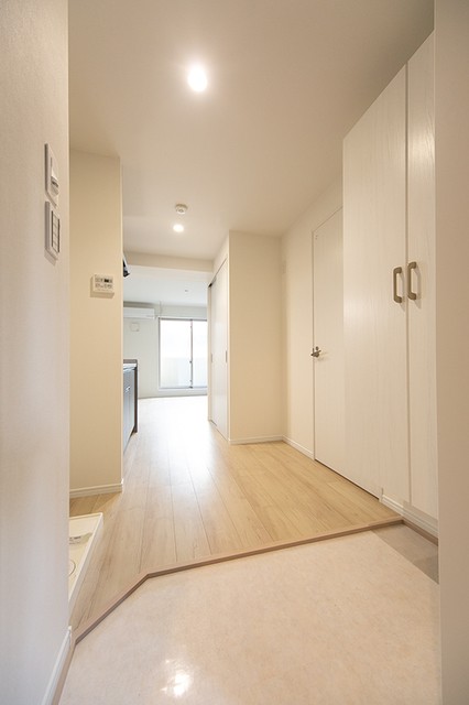 ※写真は同タイプ住戸です。(玄関)