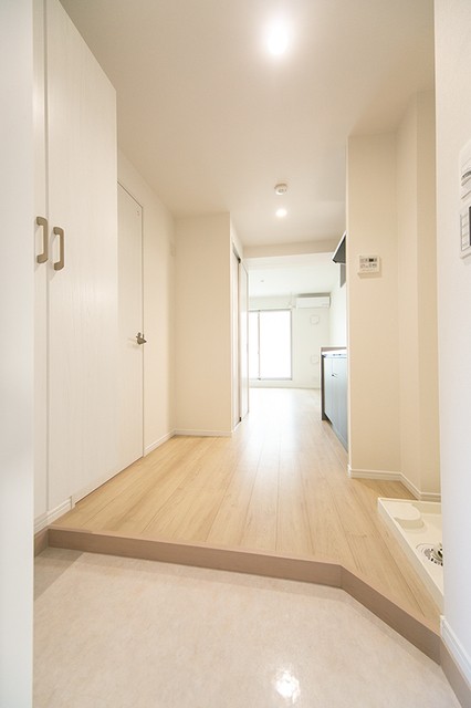 ※写真は同タイプ住戸です。(玄関)