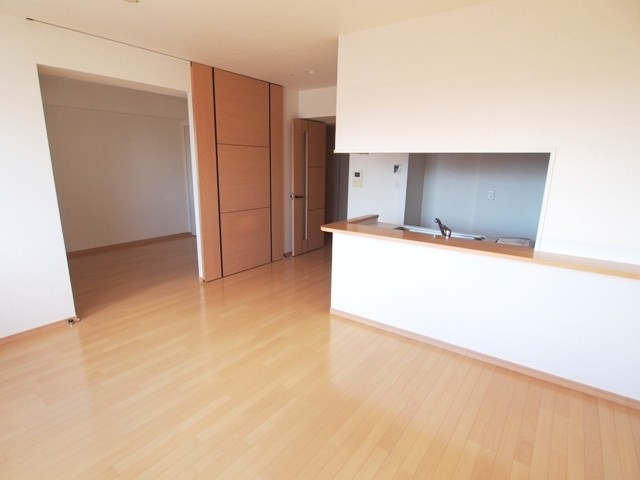 ※写真は同タイプ住戸です。(居間)