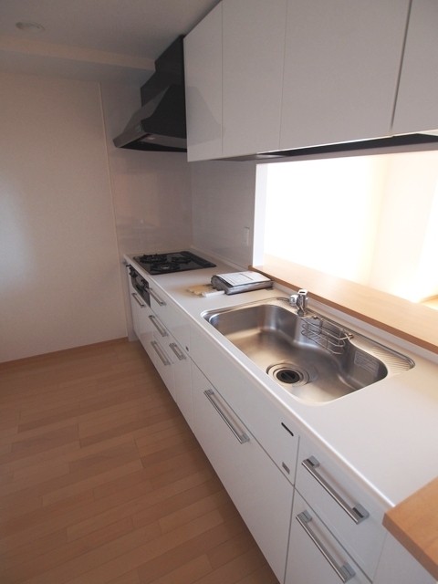 ※写真は同タイプ住戸です。(キッチン)