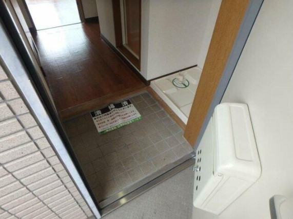 (玄関)