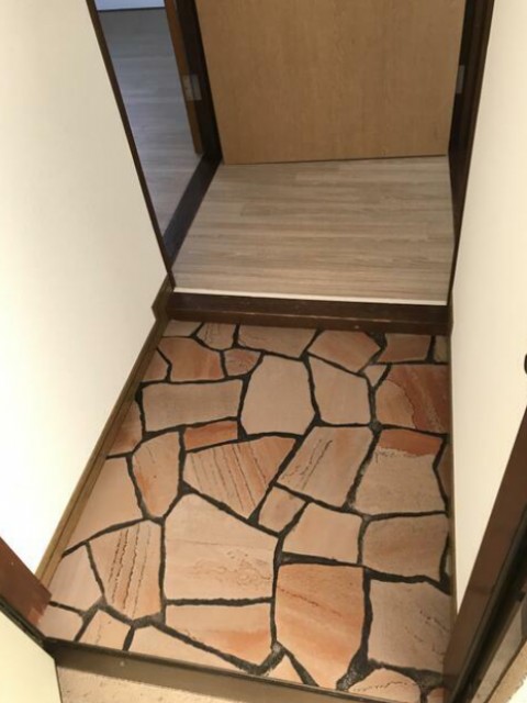 (玄関)