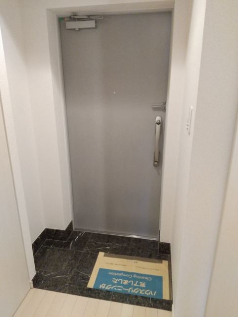 (玄関)