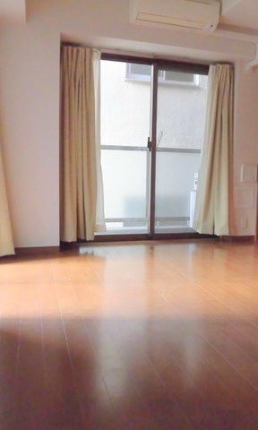 ※同仕様写真を含む(居間)