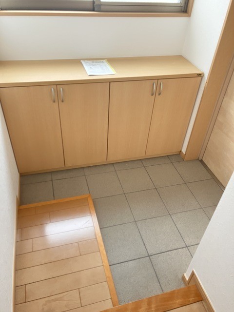 (玄関)