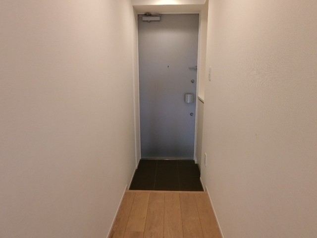 (玄関)