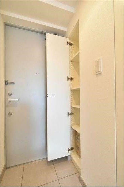 ※同仕様写真含む(玄関)