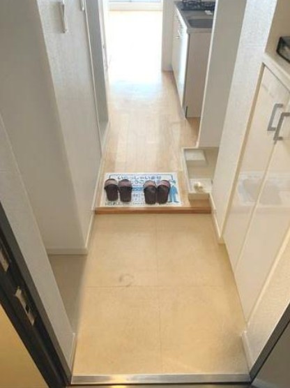 (玄関)