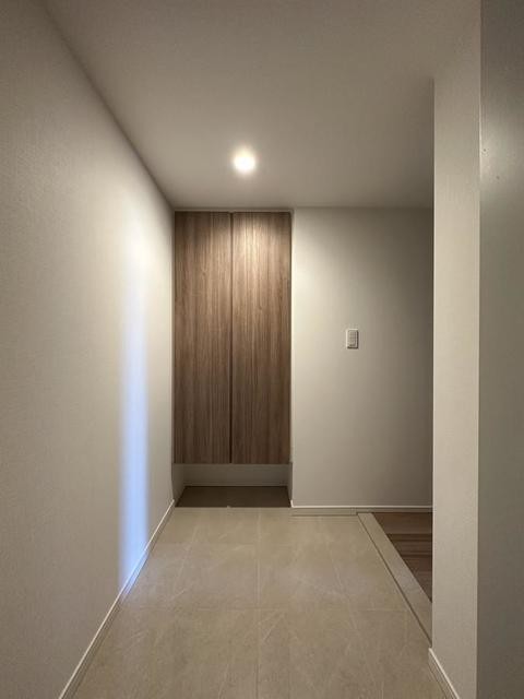 ※写真は同タイプ住戸です。(玄関)