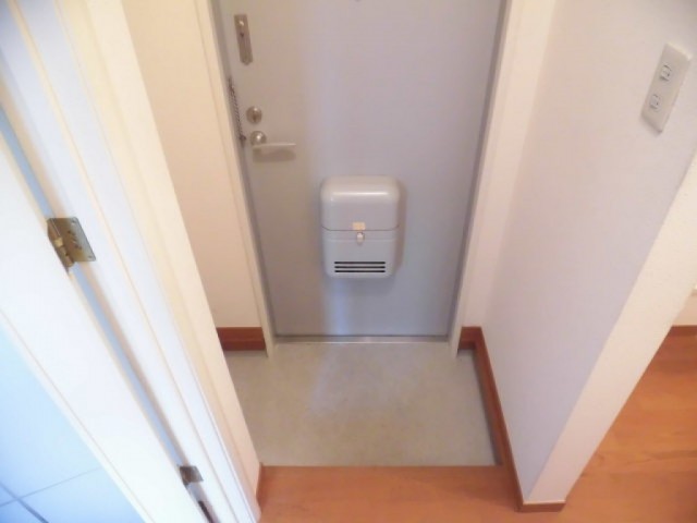 ※同仕様写真含む(玄関)
