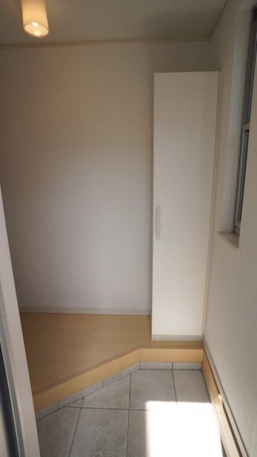 (玄関)