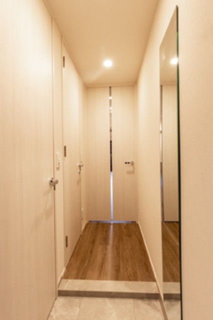 ※写真は同タイプ住戸です。(玄関)