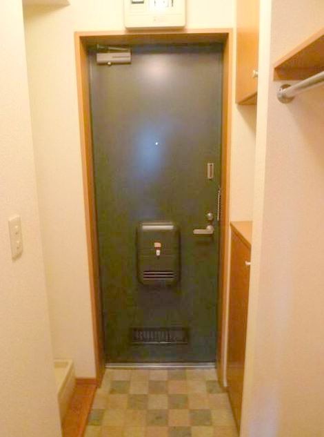 ※同仕様写真を含む(玄関)