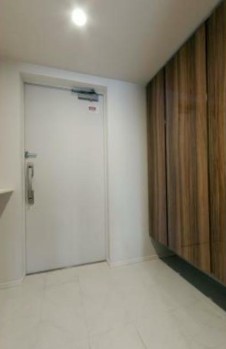 ※同仕様写真(玄関)