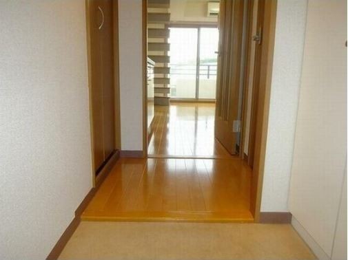 ※同仕様写真含む(玄関)