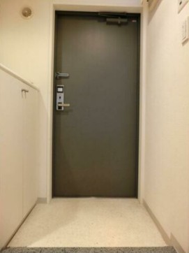 ※同仕様写真含む(玄関)