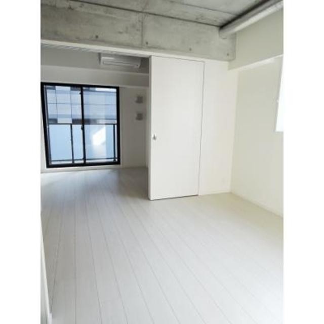 ※写真は同タイプ住戸です。(居間)