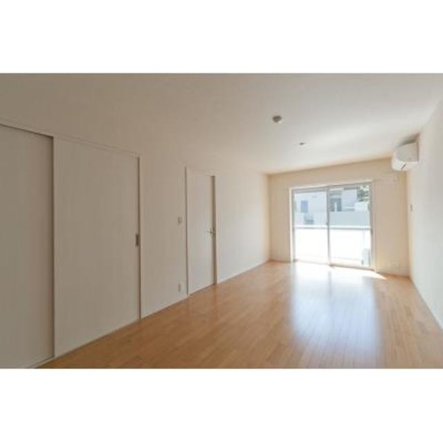 ※写真は同タイプ住戸です。(居間)