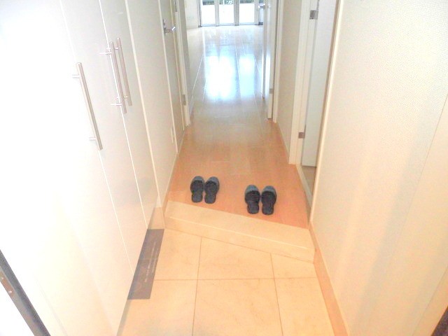 ※同仕様写真(玄関)