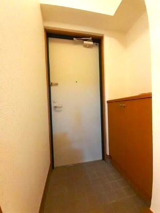 ※同仕様写真含む(玄関)