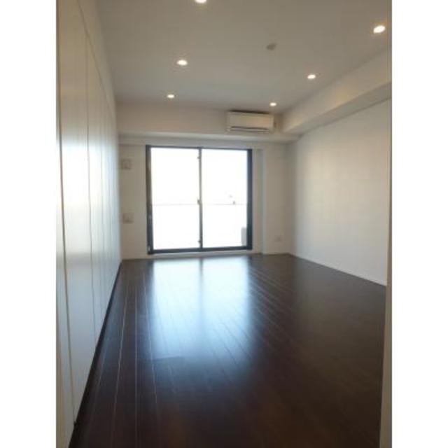 ※写真は同タイプ住戸です。(居間)