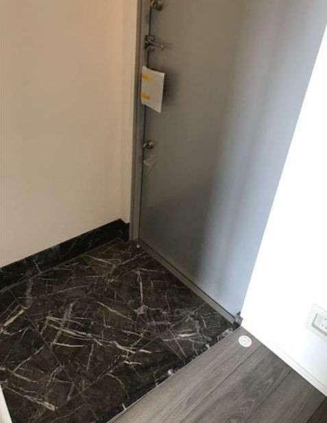 ※同仕様写真(玄関)