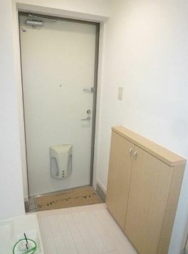 (玄関)