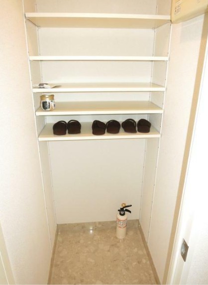 ※同仕様写真含む(玄関)