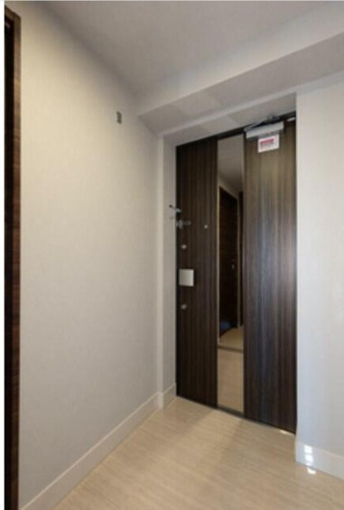 ※同仕様写真含む(玄関)