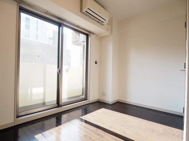 ※同仕様写真を含む(居間)