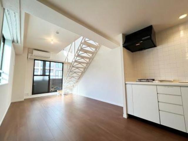 ※写真は同タイプ住戸です。(居間)