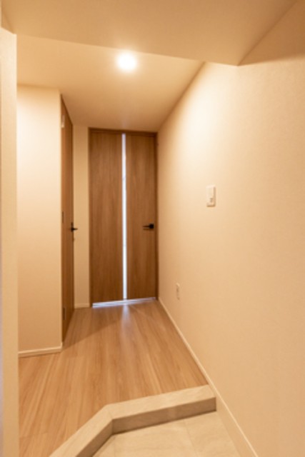 ※写真は同タイプ住戸です。(玄関)