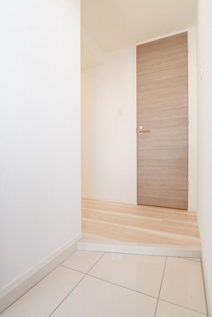 ※同仕様写真含む(玄関)