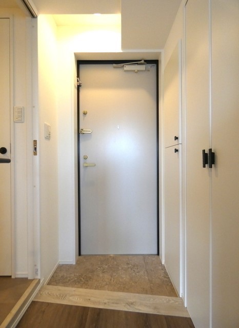 ※同仕様写真含む(玄関)