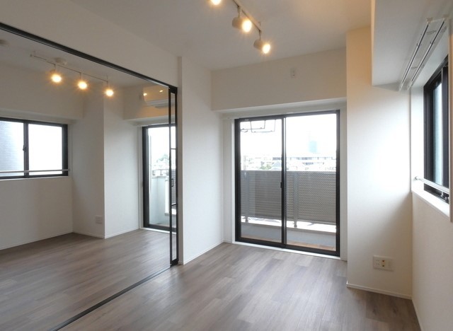 ※同仕様写真含む(居間)