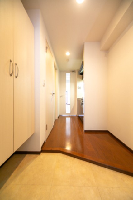 ※写真は同タイプ住戸です。(玄関)