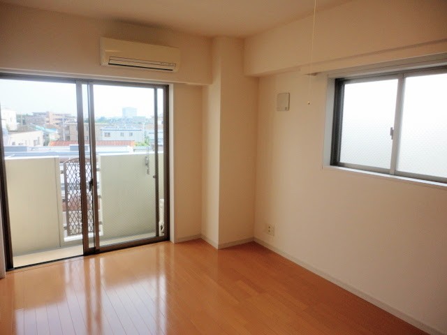 ※画像は別部屋の参考写真を含む(居間)