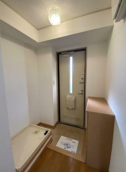 ※同仕様写真含む(玄関)