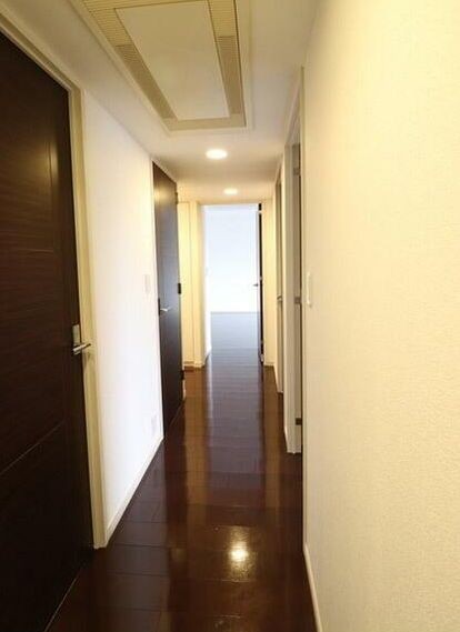 ※同仕様写真含む(玄関)