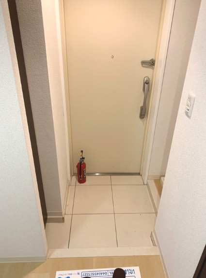 (玄関)